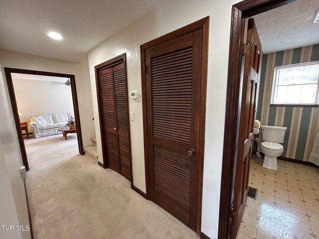 218 Northeast North Street, Coeburn, VA 24230