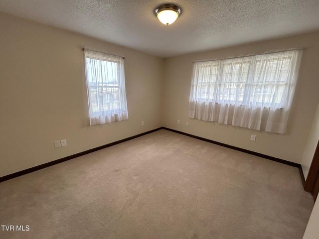 218 Northeast North Street, Coeburn, VA 24230