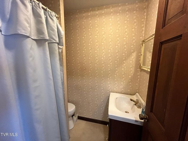 218 Northeast North Street, Coeburn, VA 24230