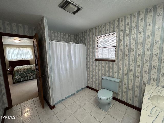 218 Northeast North Street, Coeburn, VA 24230