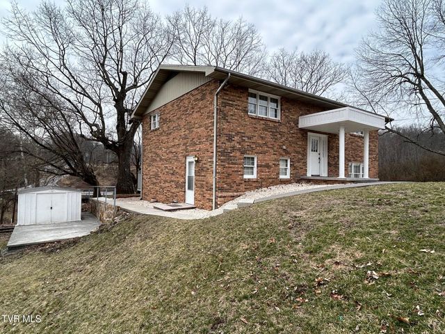 218 Northeast North Street, Coeburn, VA 24230