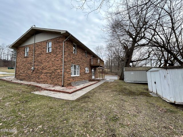 218 Northeast North Street, Coeburn, VA 24230