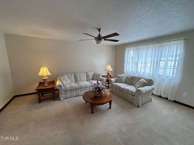 218 Northeast North Street, Coeburn, VA 24230