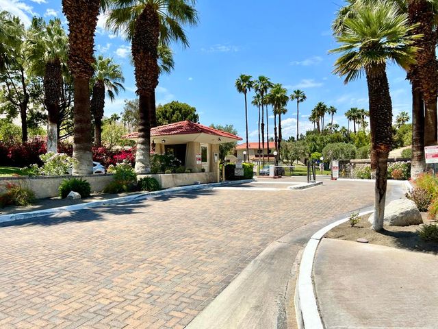 2820 N Arcadia Court 112, Palm Springs, CA 92262