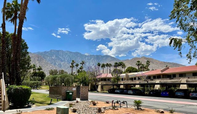 2820 N Arcadia Court 112, Palm Springs, CA 92262