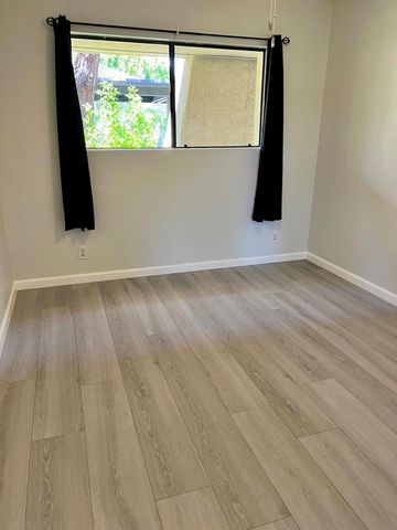 2820 N Arcadia Court 112, Palm Springs, CA 92262