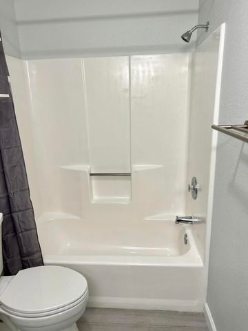 2820 N Arcadia Court 112, Palm Springs, CA 92262