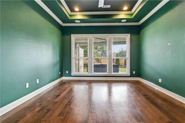 2802 Rainier Road, Rogers, AR 72758