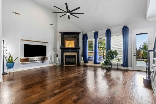 2802 Rainier Road, Rogers, AR 72758