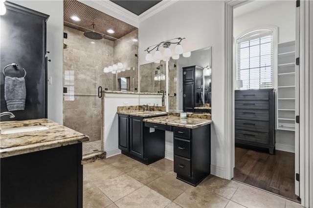2802 Rainier Road, Rogers, AR 72758