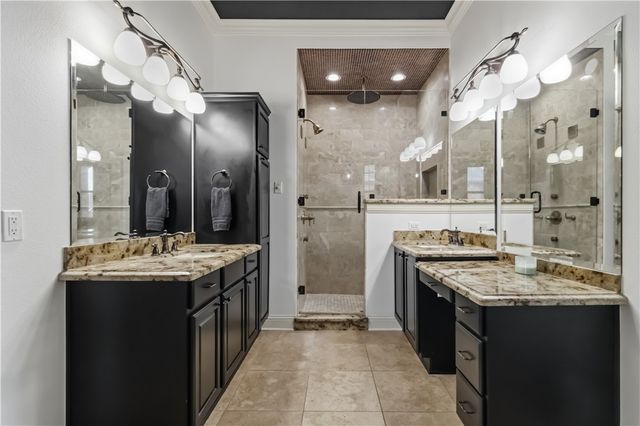 2802 Rainier Road, Rogers, AR 72758