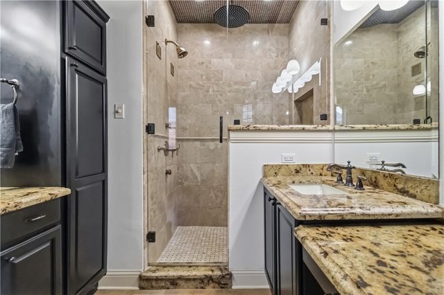 2802 Rainier Road, Rogers, AR 72758