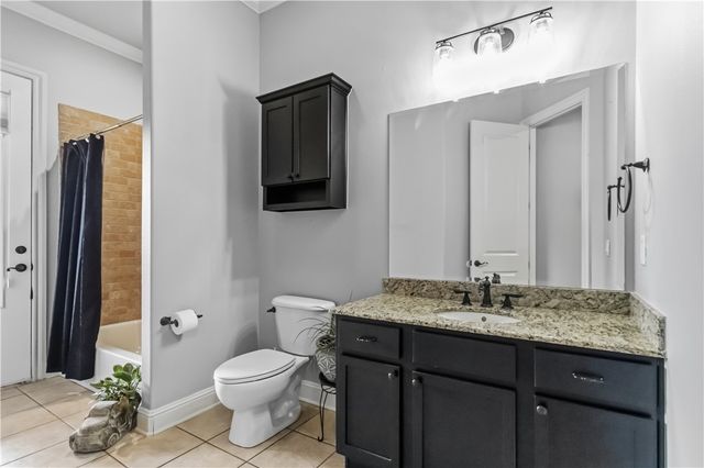 2802 Rainier Road, Rogers, AR 72758