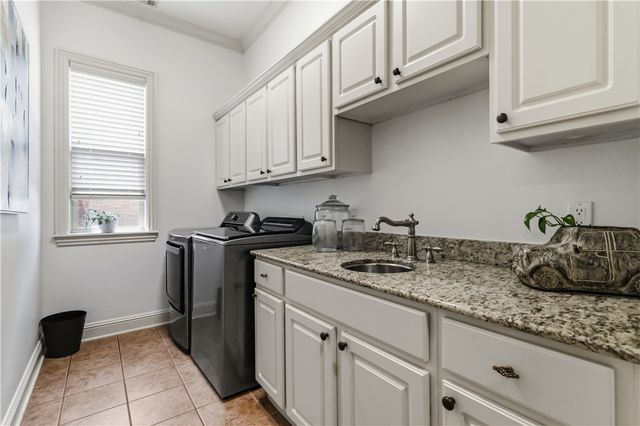 2802 Rainier Road, Rogers, AR 72758