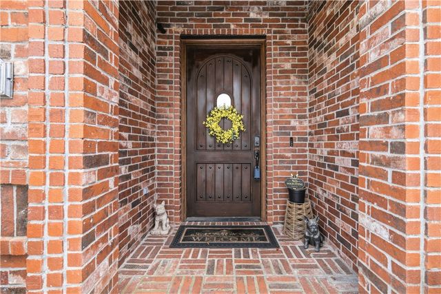 2802 Rainier Road, Rogers, AR 72758
