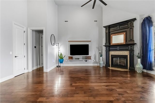 2802 Rainier Road, Rogers, AR 72758