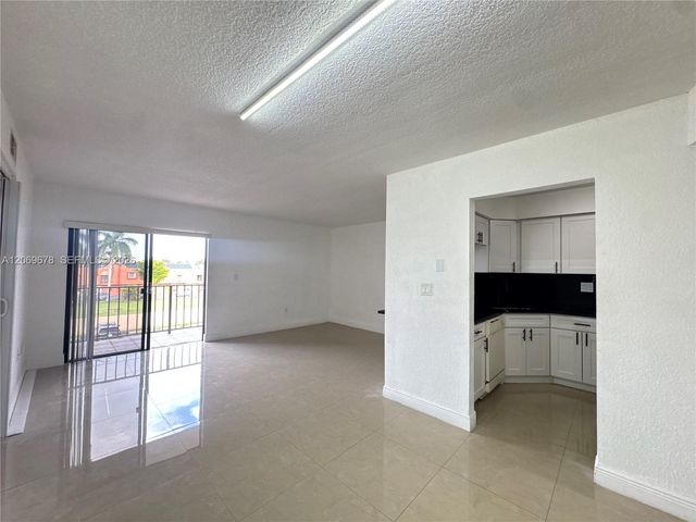 8500 NW 8th Street 303, Miami, FL 33126