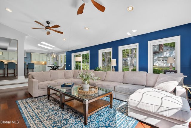 7 Mountain Way, Clifton Park, NY 12065