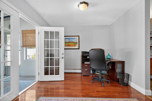 7 Mountain Way, Clifton Park, NY 12065