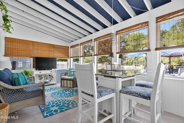 7 Mountain Way, Clifton Park, NY 12065