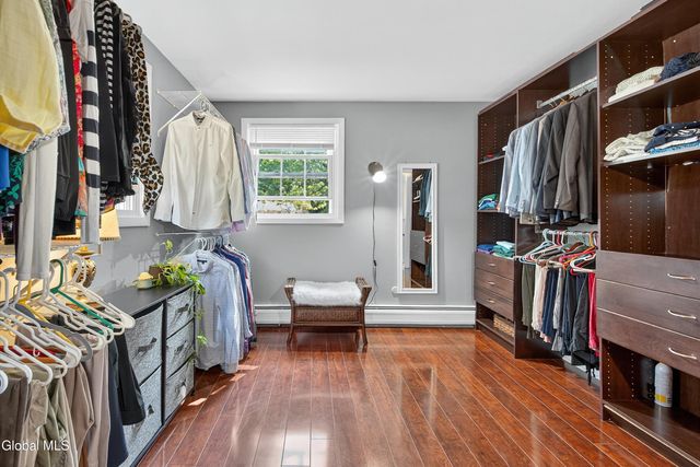 7 Mountain Way, Clifton Park, NY 12065