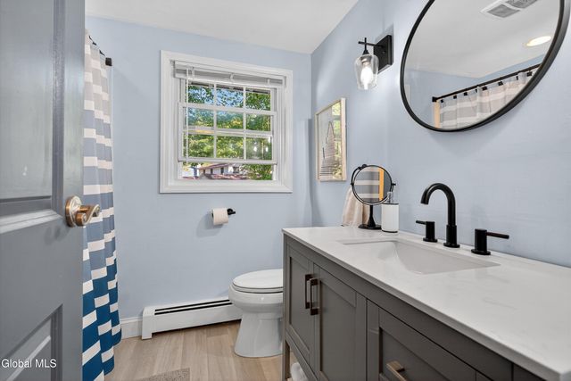 7 Mountain Way, Clifton Park, NY 12065