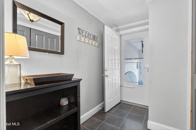 7 Mountain Way, Clifton Park, NY 12065