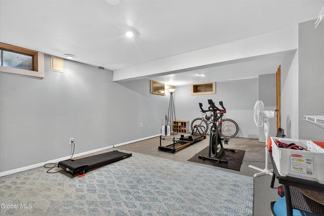 7 Mountain Way, Clifton Park, NY 12065