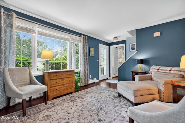 7 Mountain Way, Clifton Park, NY 12065