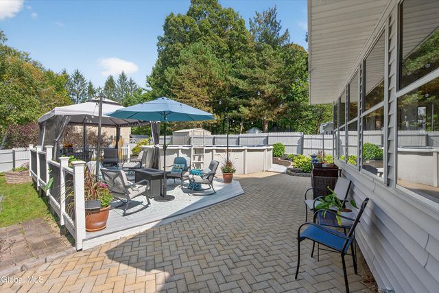 7 Mountain Way, Clifton Park, NY 12065