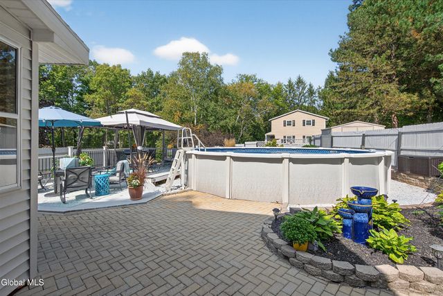 7 Mountain Way, Clifton Park, NY 12065