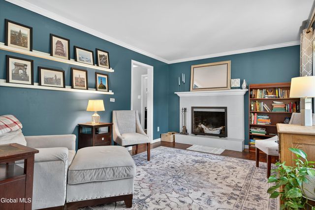 7 Mountain Way, Clifton Park, NY 12065