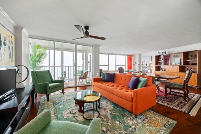 940 W Glenlake Avenue 34D, Chicago, IL 60660