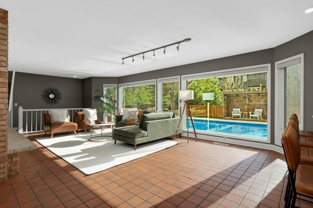 4722 Coventry Road E, Minnetonka, MN 55345
