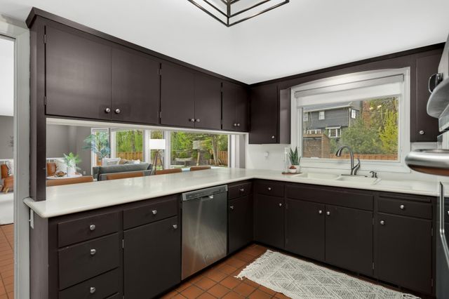 4722 Coventry Road E, Minnetonka, MN 55345