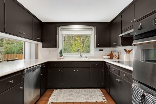 4722 Coventry Road E, Minnetonka, MN 55345