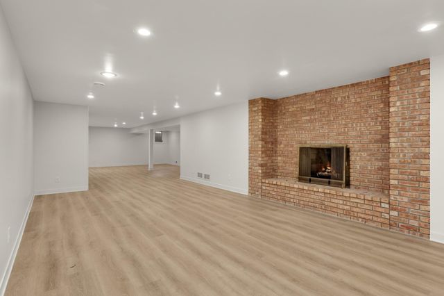 4722 Coventry Road E, Minnetonka, MN 55345