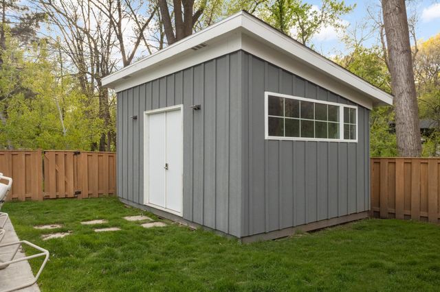 4722 Coventry Road E, Minnetonka, MN 55345