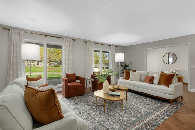 4722 Coventry Road E, Minnetonka, MN 55345