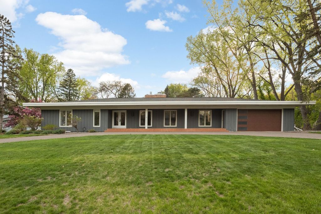 4722 Coventry Road E, Minnetonka, MN 55345