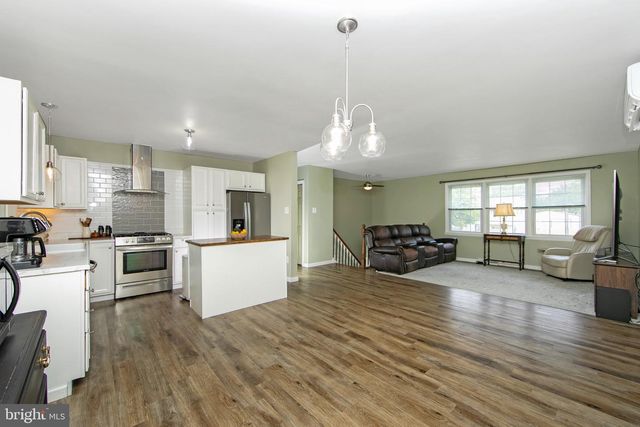 2109 BERKELEY DR, Vineland, NJ 08361