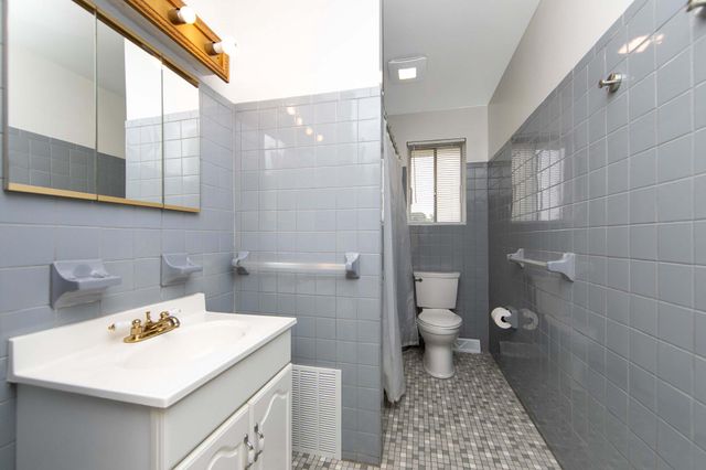 2109 BERKELEY DR, Vineland, NJ 08361