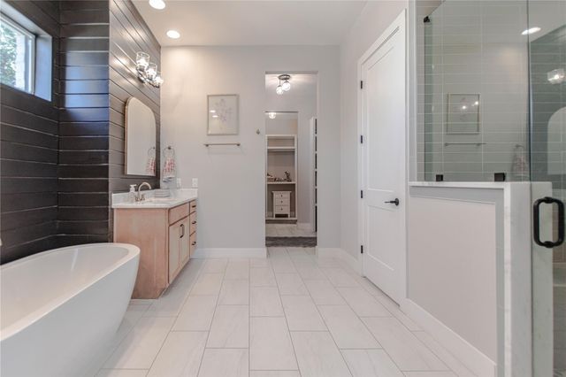 105 Taylor Creek WAY, Liberty Hill, TX 78642