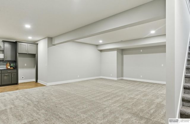 16718 Mormon Street, Bennington, NE 68007