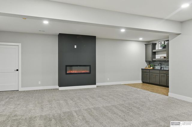 16718 Mormon Street, Bennington, NE 68007