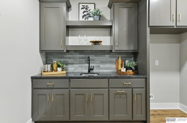 16718 Mormon Street, Bennington, NE 68007