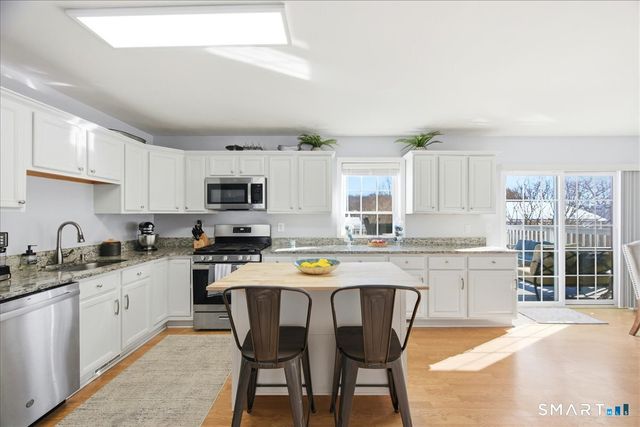 76 Alice St Extension, Norwich, CT 06360