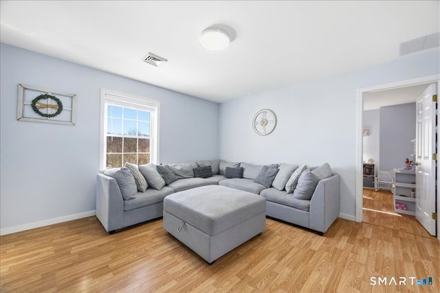 76 Alice St Extension, Norwich, CT 06360