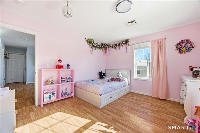 76 Alice St Extension, Norwich, CT 06360