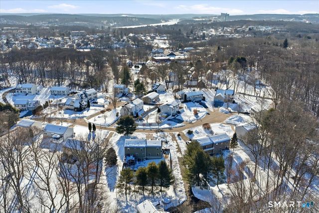 76 Alice St Extension, Norwich, CT 06360